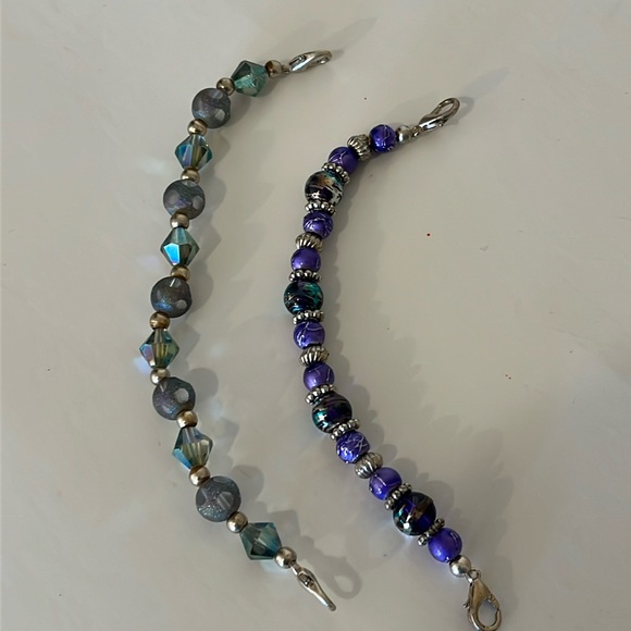 Geneva watch, stretch beaded band, two interchangeable beaded bands, 7”L - Picture 3 of 3